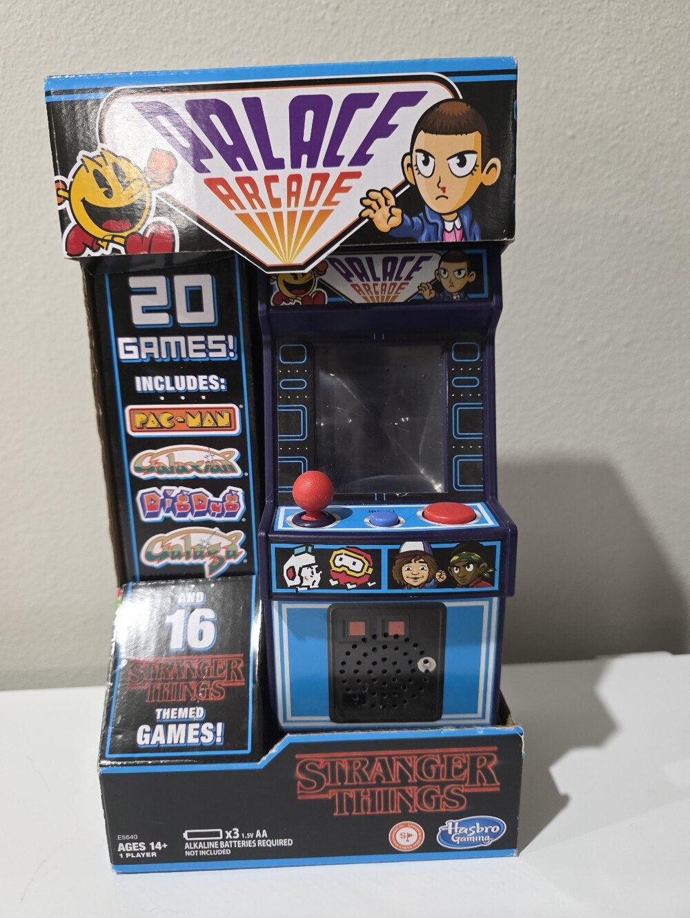 NIB Stranger Things Hasboro Arcade Game